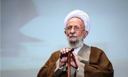 عباس عبدی: مصباحیزدی فکر میکرد هرچه بدان رسیده حتما حرف خداست و دیگران هم باید همانطور عمل کنند