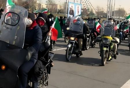 حمله گازانبری انقلابی ها به قالیباف/ برگزاری راهپیمایی موتوری نیروهای انقلاب؛ این بار علیه سردار!