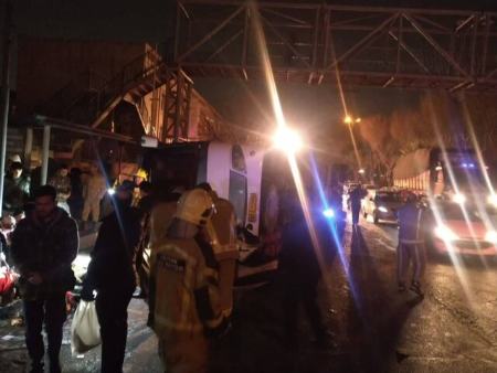 واژگونی اتوبوس در بزرگراه بعثت تهران،اخبار حوادث،خبرهای حوادث