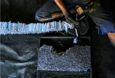 عکسهای جالب,عکسهای جذاب,یک کارگاه تولید ترقه در سریلانکا  