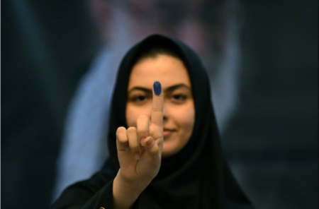 عکسهای جالب,عکسهای جذاب,برگزاری انتخابات ریاست جمهوری در محل سفارت ایران در کویت