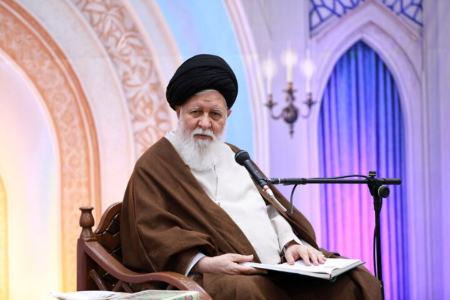 آقای علم الهدی! مگر در این سه سال، پیامبر جدیدی آمده و ما بیخبریم؟!