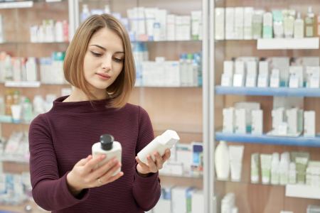 چگونه با انتخاب درست لوازم آرایشی و عطر بدرخشیم؟ چگونه با انتخاب درست لوازم آرایشی و عطر بدرخشیم؟