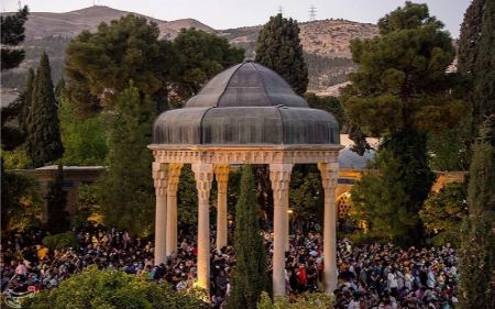 ارامگاه حافظ در شیراز ارامگاه حافظ در شیراز