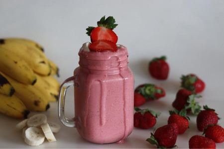 شیک توت فرنگی شیک توت فرنگی