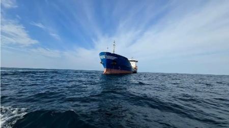 توقیف کشتی خارجی حامل سوخت قاچاق در دریای عمان،اخبار سیاسی،خبرهای سیاسی توقیف کشتی خارجی حامل سوخت قاچاق در دریای عمان،اخبار سیاسی،خبرهای سیاسی