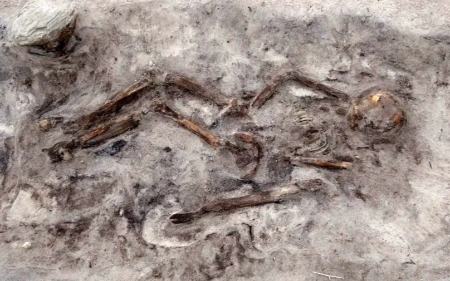 مقبره یک زن و سگش،اخبار گوناگون،خبرهای گوناگون