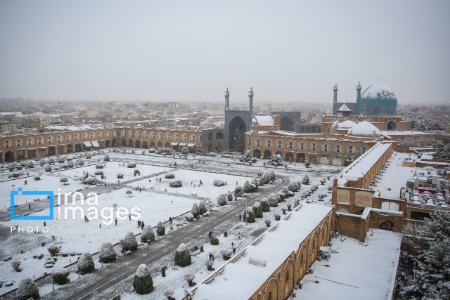 عکس خبری،بارش برف پاییزی در اصفهان