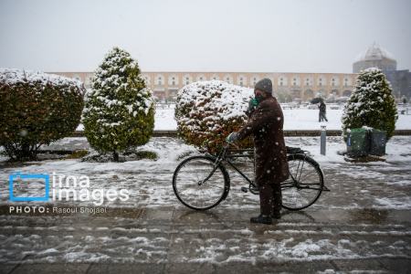 عکس خبری،بارش برف پاییزی در اصفهان
