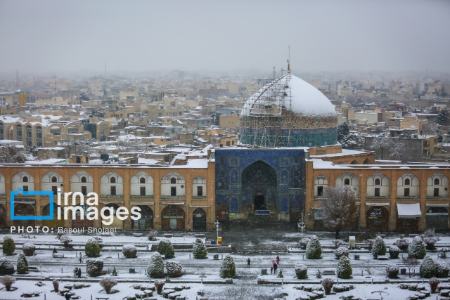 عکس خبری،بارش برف پاییزی در اصفهان