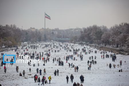 عکس خبری،بارش برف پاییزی در اصفهان