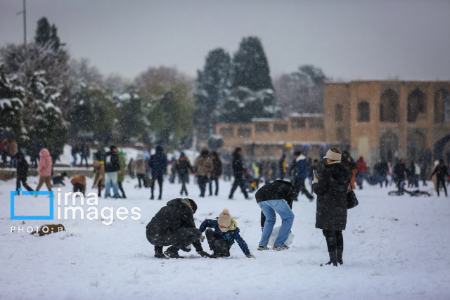 عکس خبری،بارش برف پاییزی در اصفهان