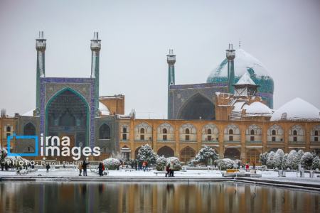 عکس خبری،بارش برف پاییزی در اصفهان