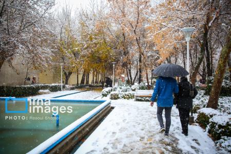عکس خبری،بارش برف پاییزی در اصفهان