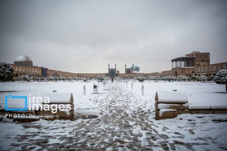 عکس خبری،بارش برف پاییزی در اصفهان