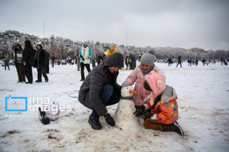 عکس خبری،بارش برف پاییزی در اصفهان