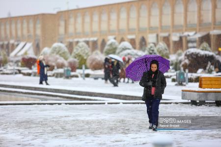 عکس خبری،بارش برف پاییزی در اصفهان