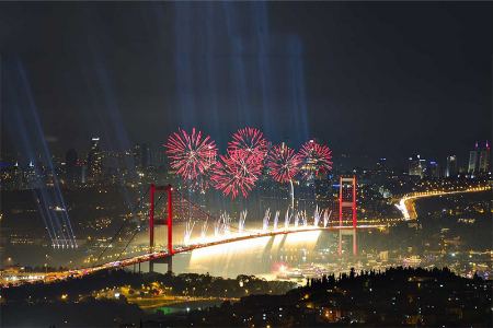 مراسم آتش بازی در بسفر