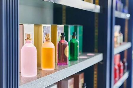 بازار عطر و ادکلن تهران بازار عطر و ادکلن تهران