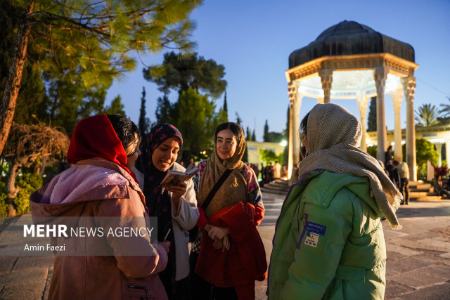 عکس خبری،شب یلدا در آرامگاه حافظ