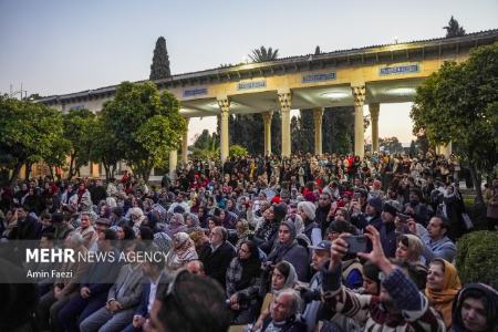 عکس خبری،شب یلدا در آرامگاه حافظ