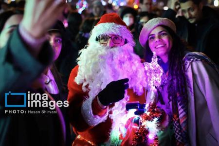 عکس خبری،خرید شب کریسمس و بابانوئل در تهران