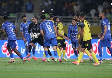 کارشناسی داوری دیدار سپاهان و استقلال،اخبار ورزشی،خبرهای ورزشی کارشناسی داوری دیدار سپاهان و استقلال،اخبار ورزشی،خبرهای ورزشی