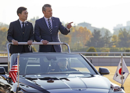 عکسهای جالب,عکسهای جذاب,استقبال وزیر دفاع کره جنوبی از همتای آمریکایی