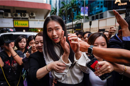 عکسهای جالب,عکسهای جذاب,ثبت نام قهرمان شمشیربازی المپیک در انتخابات شورای قانونگذاری هنگ کنگ