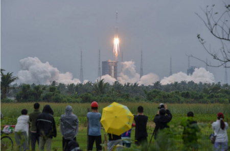 عکسهای جالب,عکسهای جذاب,پرتاب ماهواره به فضا