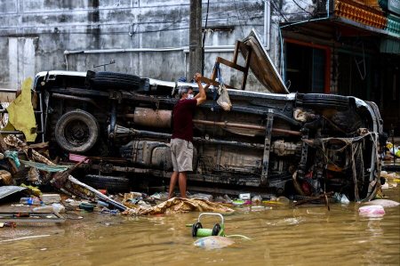 عکسهای جالب,عکسهای جذاب,سیل و توفان در تایلند