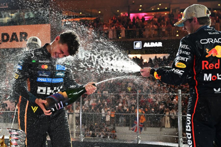 عکسهای جالب,عکسهای جذاب,برنده مسابقات جایزه بزرگ اتومبیلرانی 