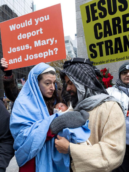 عکسهای جالب,عکسهای جذاب,تظاهرات معترضان به سیاست های ضدمهاجرتی ترامپ در شهر نیویورک آمریکا