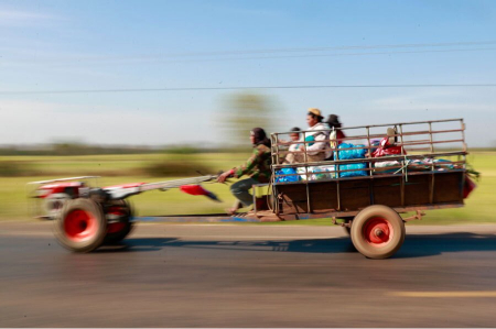 عکسهای جالب,عکسهای جذاب,مردم کامبوج از یک منطقه درگیری با تایلند فرار می‌کنند./ EPA