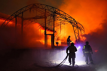 عکسهای جالب,عکسهای جذاب,حمله پهپادی به کارخانه تنباکو