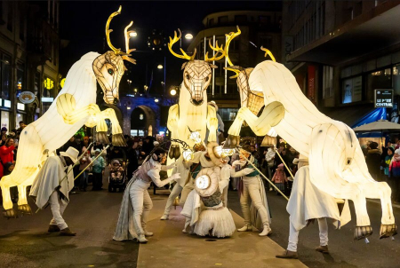 عکسهای جالب,عکسهای جذاب,اجرای تئاتری موزیکال در لوزان سوئیس