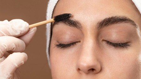 چه زمانی می‌توان ابروهای کاشته‌شده را اصلاح کرد؟