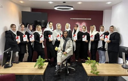آموزش رنگ مو زیر نظر بهترین استاد رنگ مو در اصفهان همراه با با مدرک بین المللی آموزش رنگ مو زیر نظر بهترین استاد رنگ مو در اصفهان همراه با با مدرک بین المللی