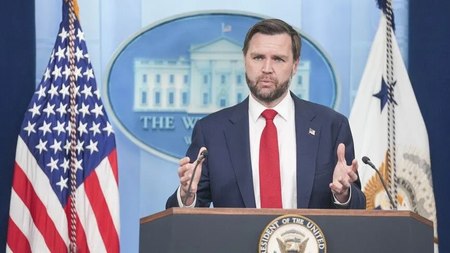 معاون رئیس جمهور آمریکا احتمال «جنگ ابدی» در ایران را رد کرد معاون رئیس جمهور آمریکا احتمال «جنگ ابدی» در ایران را رد کرد