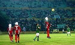 فرهادي:براي رسيدن به مسابقات قهرماني فوتبال بانوان آسيا كار سختي داريم