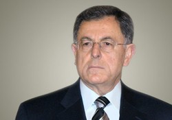 سنیوره : بولتون درصدد فروپاشی لبنان است 