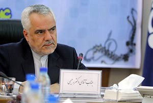 رحیمی: تا احمدی نژاد هست منم هستم