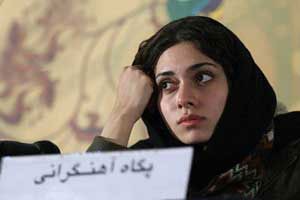دادستانی تهران بازداشت «پگاه آهنگرانی» را تایید كرد