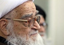 به جای اینكه گرانی، تورم، بیكاری و ... را برطرف كنند، به مقدسات جسارت می‌كنند