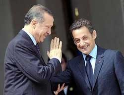فيگارو : ساركوزي به اردوغان حسادت مي كند