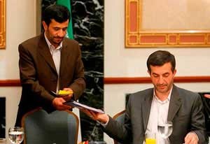 احمدی نژاد: مشائی اگر خودش هم بخواهد کنار بکشد من قبول نمی کنم