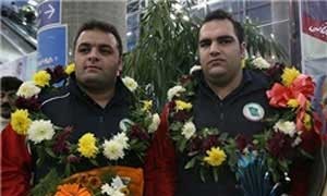 در غیاب رئیس و وزیر قوی ترین مرد جهان با پاهای خودش رفت!