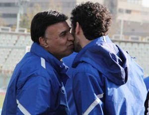 علی دایی نسبت به عواقب مشکلات مالی به باشگاه های ایران هشدار داد