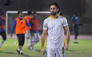فرهاد مجیدی در تمرین الغرافه ؛ عکس