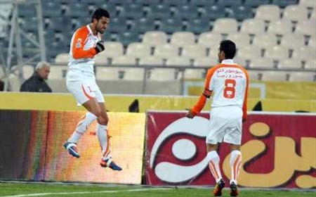    ,پرسپولیس,سایپا,شکست سنگین پرسپولیس,لیگ  برتر ایران,لیگ ایران